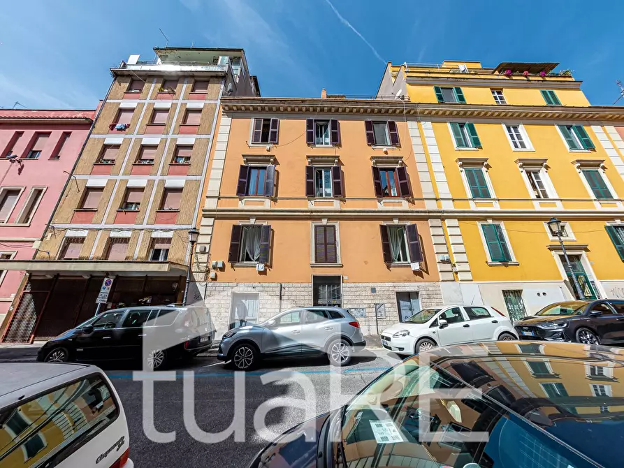 Immagine 6 di Negozio in vendita  in Via Vittorio Amedeo Ii a Roma