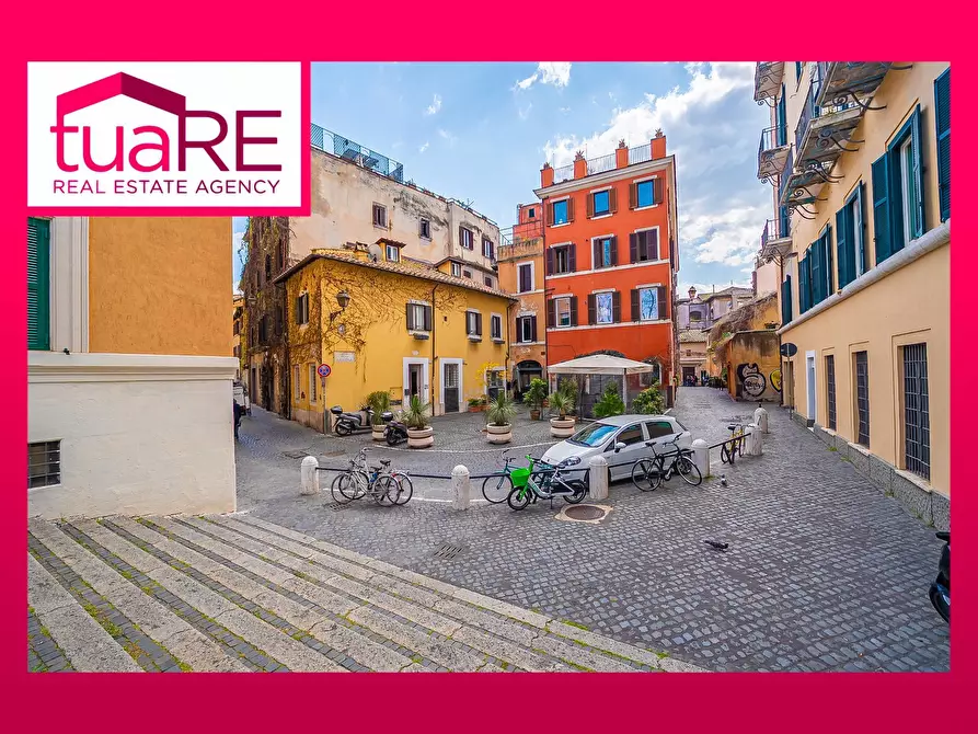 Immagine 1 di Appartamento in vendita  in Via Della Gensola a Roma