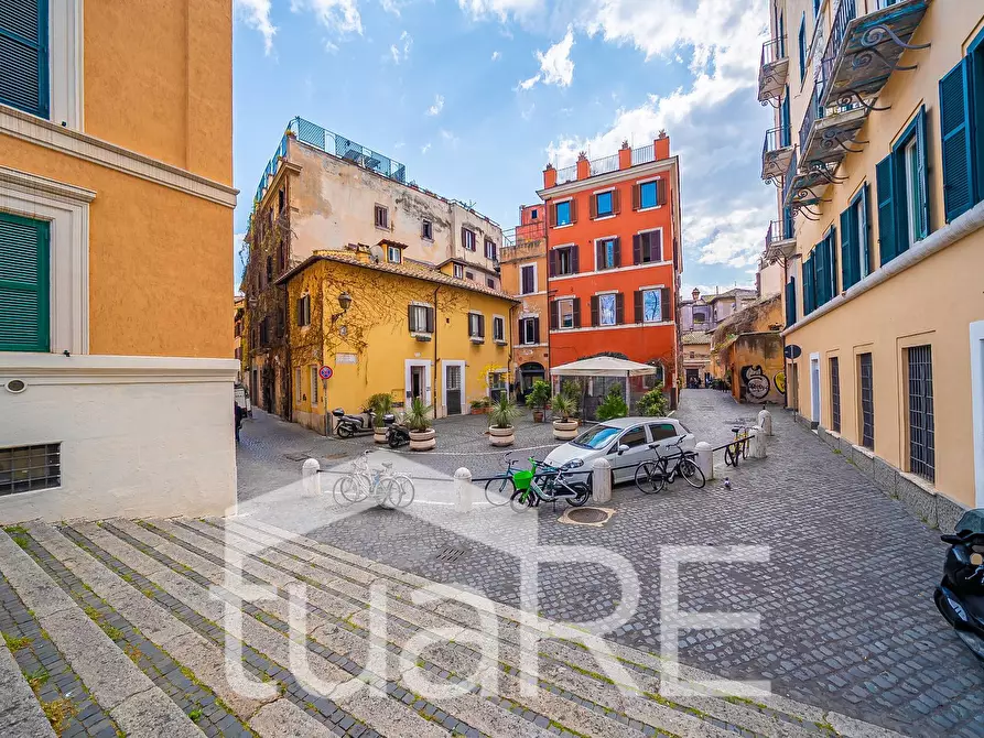 Immagine 11 di Appartamento in vendita  in Via Della Gensola a Roma