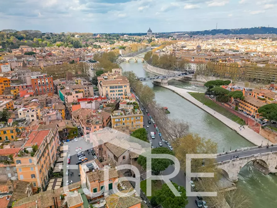 Immagine 16 di Appartamento in vendita  in Via Della Gensola a Roma