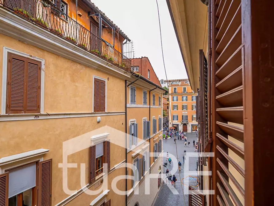 Immagine 19 di Appartamento in vendita  in Via Delle Carrozze a Roma