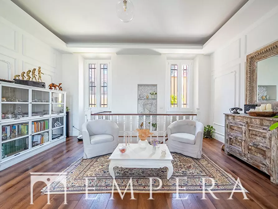 Immagine 6 di Villa in vendita  in Via Cimone a Roma