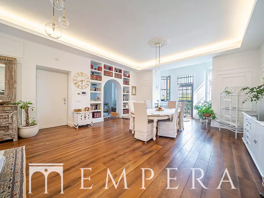 Immagine 9 di Villa in vendita  in Via Cimone a Roma