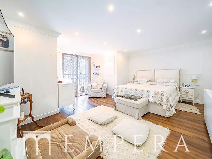 Immagine 15 di Villa in vendita  in Via Cimone a Roma
