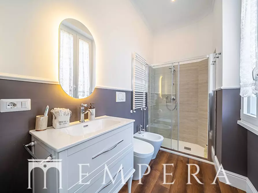 Immagine 24 di Villa in vendita  in Via Cimone a Roma