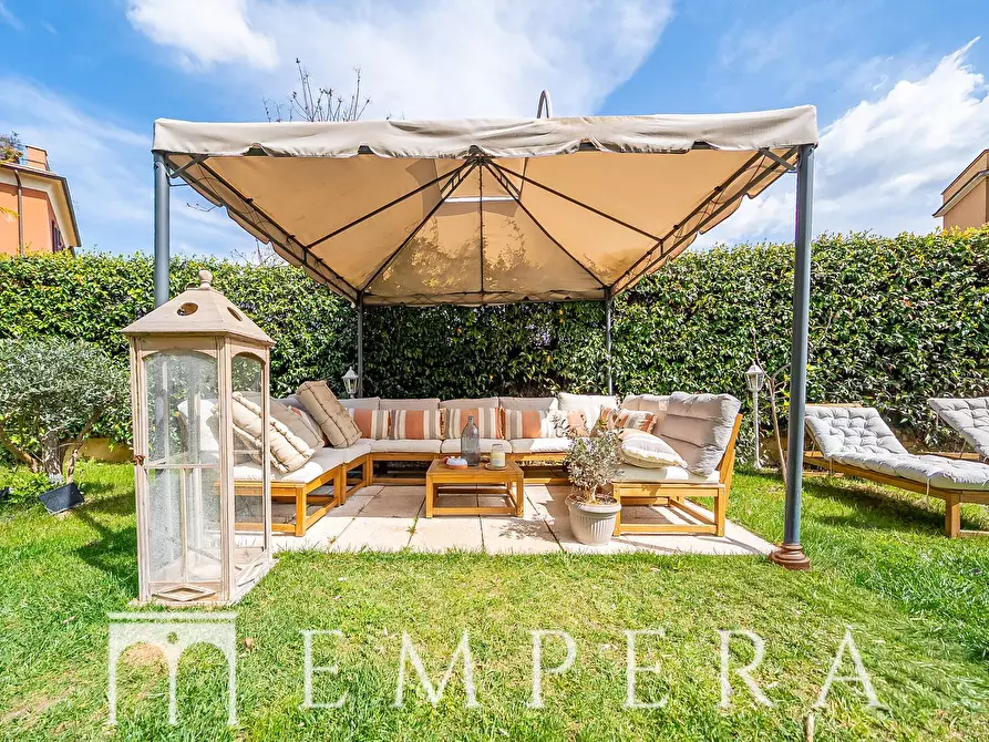 Immagine 36 di Villa in vendita  in Via Cimone a Roma