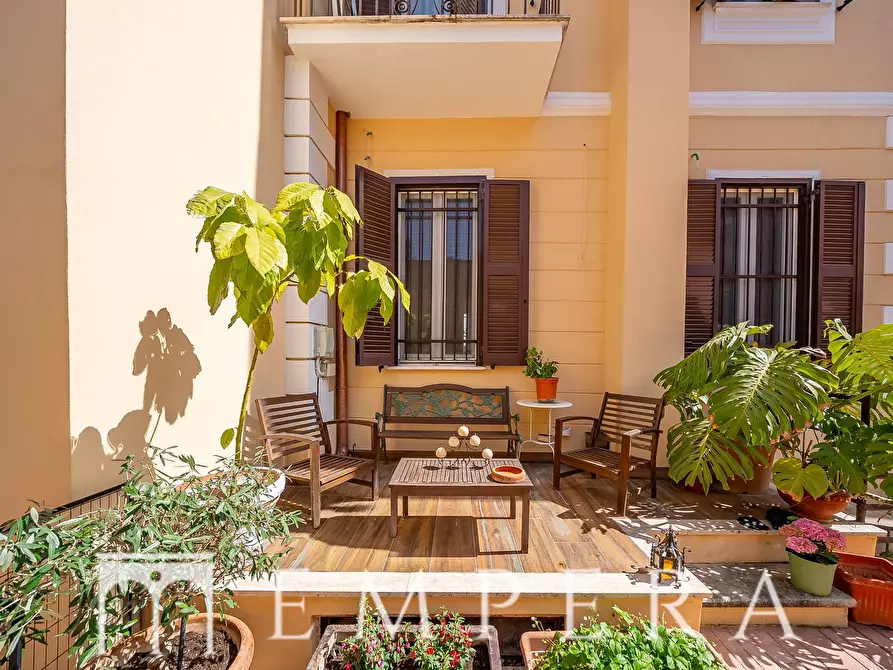 Immagine 39 di Villa in vendita  in Via Cimone a Roma
