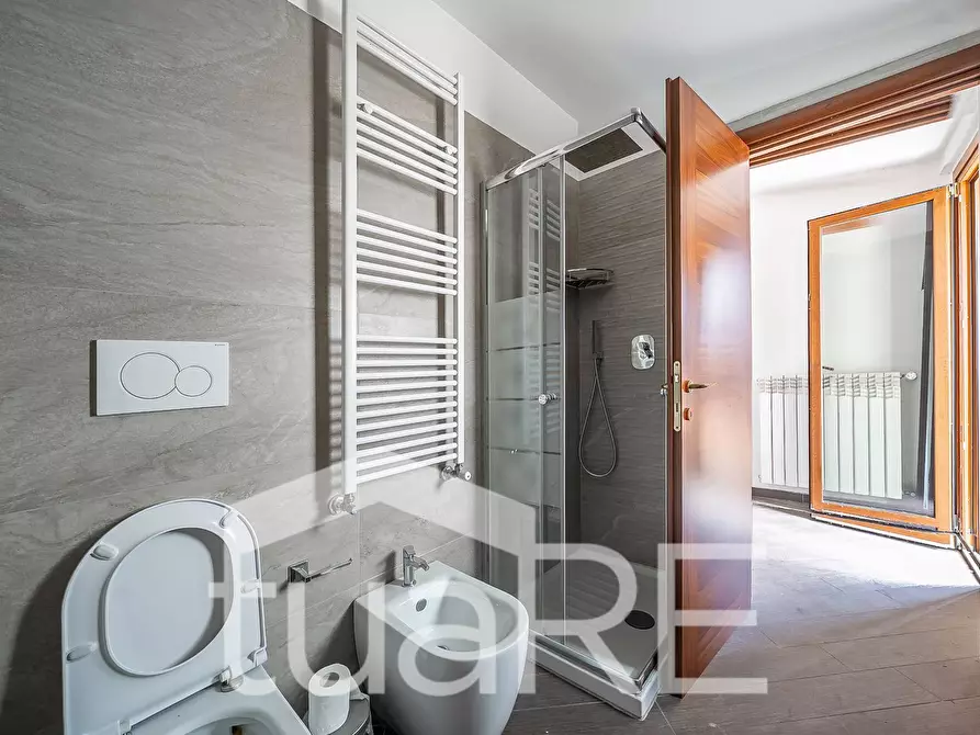 Immagine 18 di Villa in vendita  in Via Della Magliana a Roma
