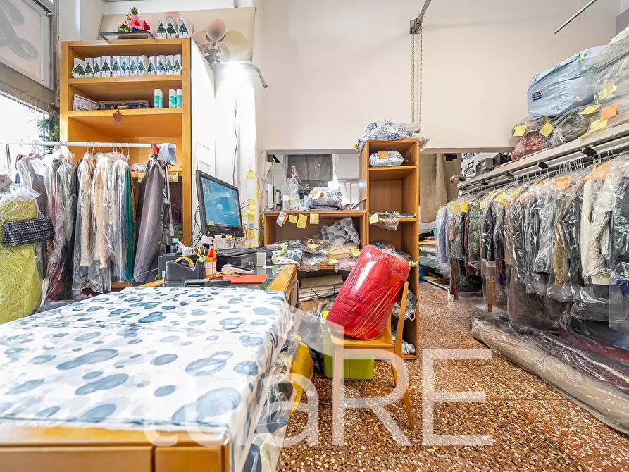Immagine 13 di Negozio in vendita  in Circonvallazione Trionfale a Roma