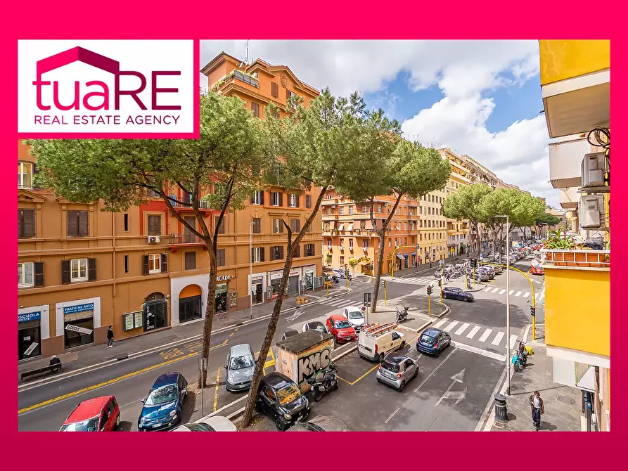 Immagine 1 di Appartamento in vendita  in Viale Eritrea a Roma