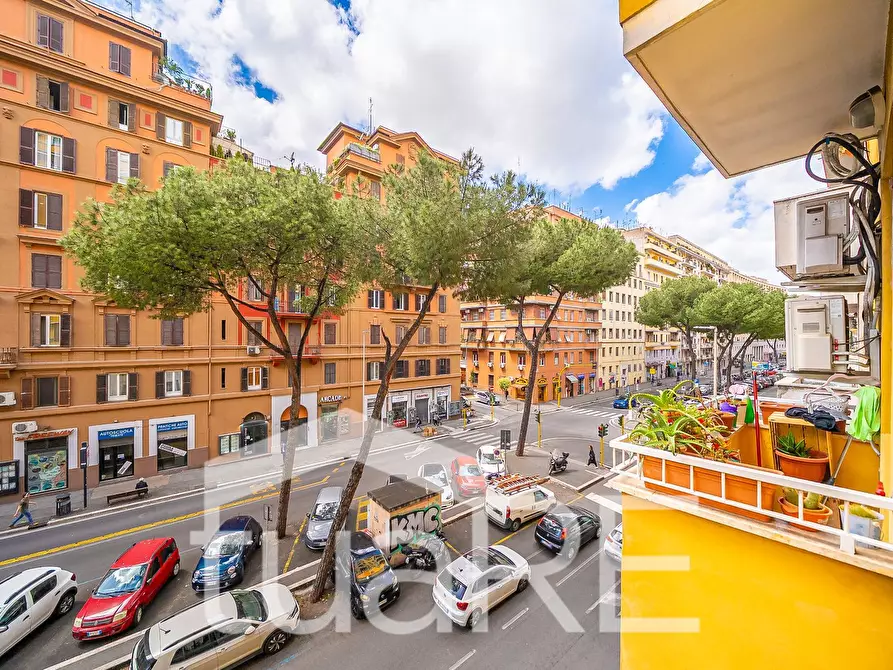 Immagine 10 di Appartamento in vendita  in Viale Eritrea a Roma