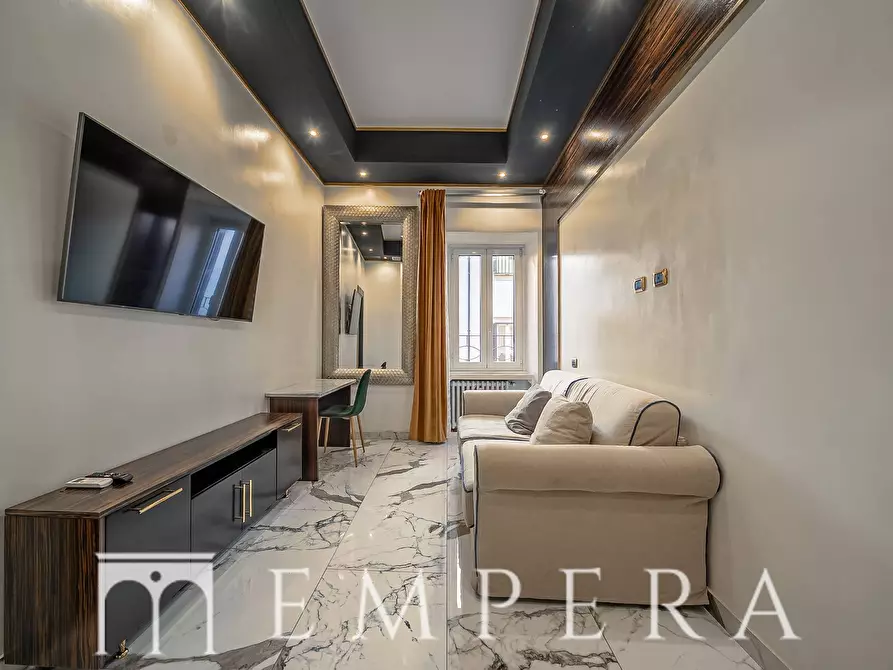 Immagine 3 di Appartamento in vendita  in Via Della Vite a Roma