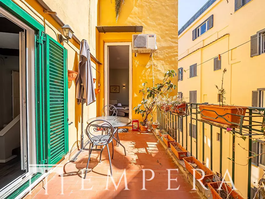 Immagine 7 di Attico in vendita  in Via Della Palombella a Roma
