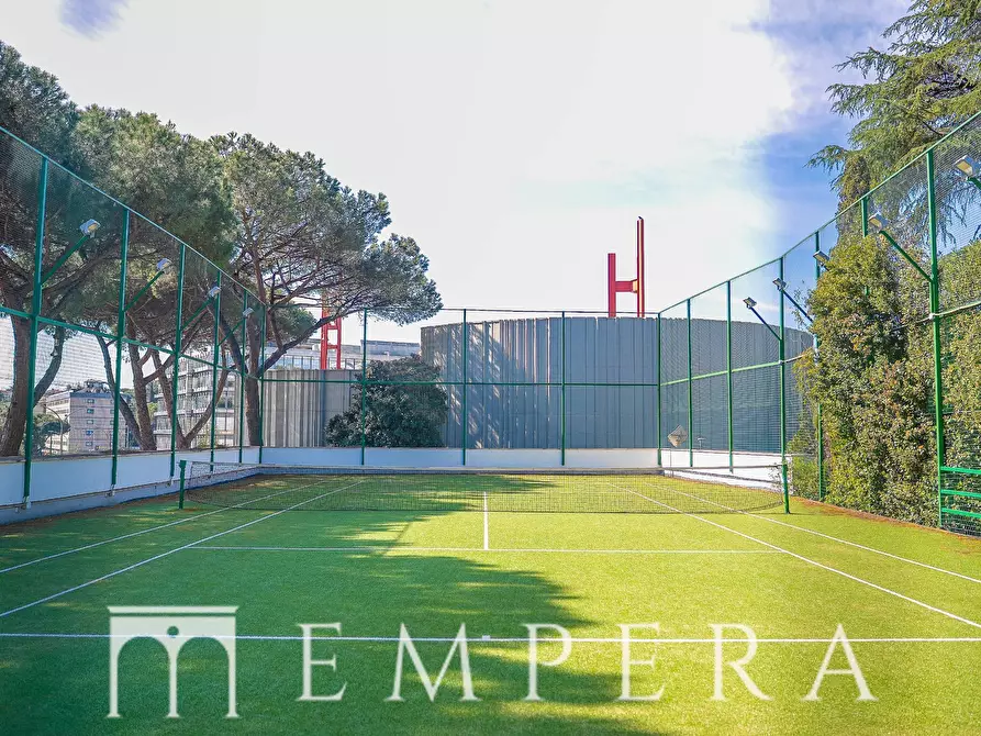 Immagine 39 di Appartamento in vendita  in Viale Dell' Arte a Roma