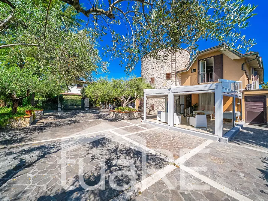 Immagine 11 di Villa in vendita  in Via Appennini a Fonte Nuova