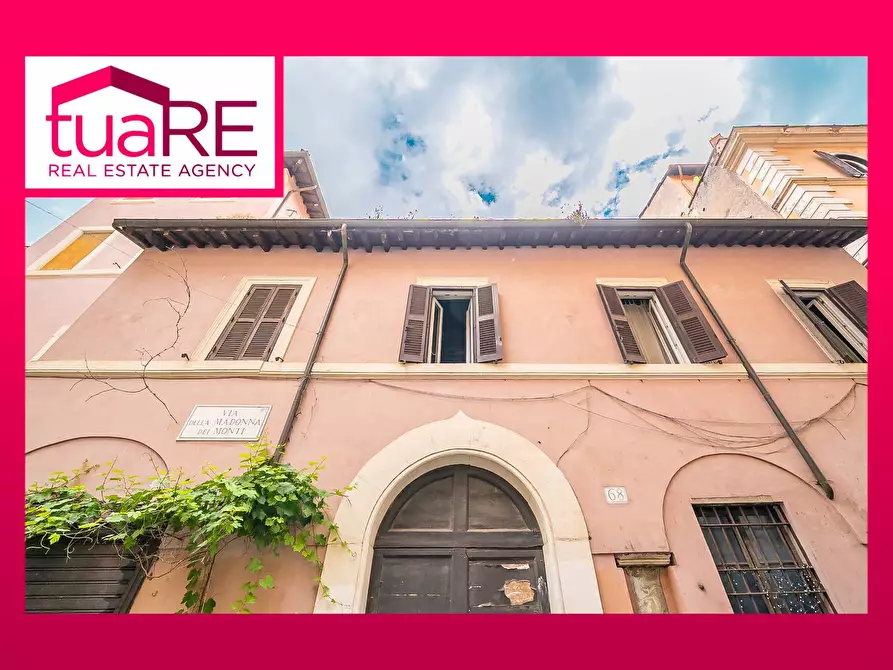 Immagine 1 di Appartamento in vendita  in Via Della Madonna Dei Monti a Roma