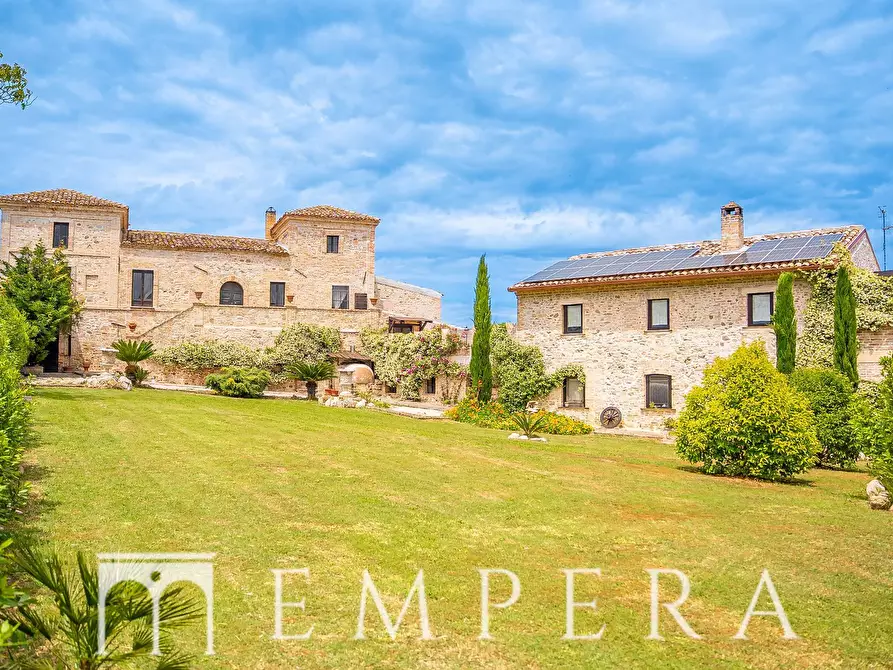 Immagine 5 di Palazzo in vendita  in via di Santa Maria Assunta a Mosciano Sant'angelo