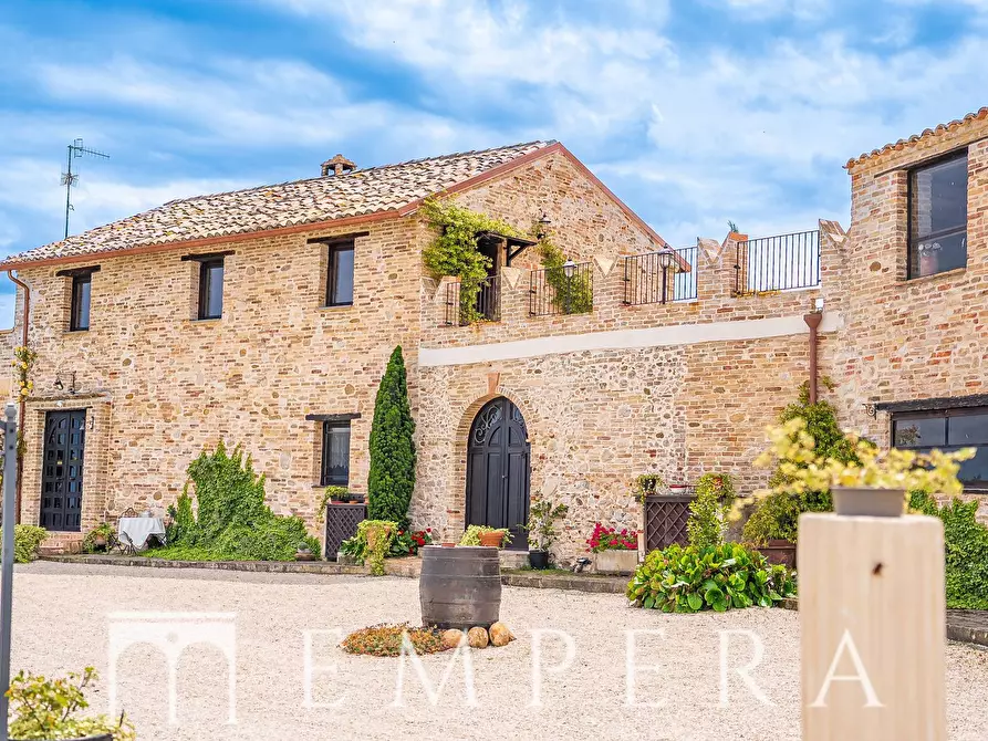 Immagine 12 di Palazzo in vendita  in via di Santa Maria Assunta a Mosciano Sant'angelo