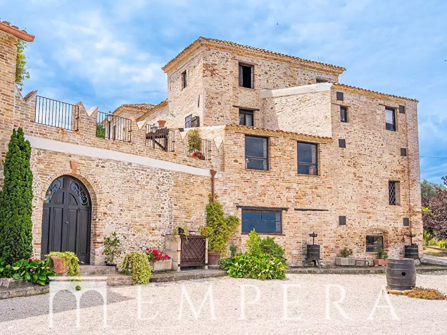 Immagine 13 di Palazzo in vendita  in via di Santa Maria Assunta a Mosciano Sant'angelo