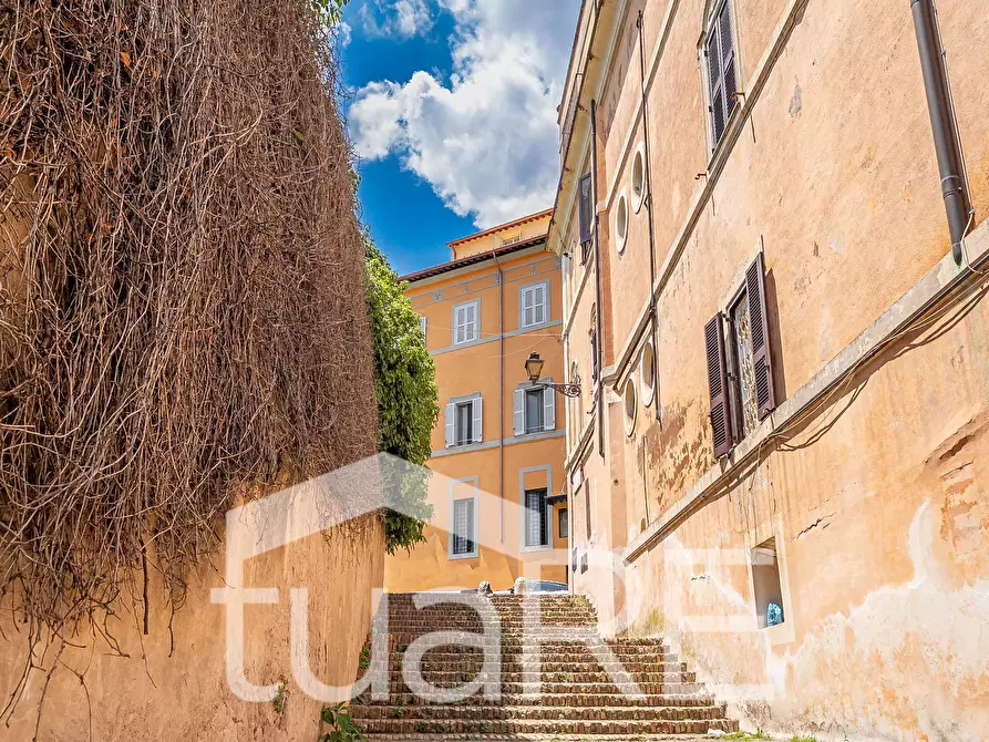 Immagine 10 di Appartamento in vendita  in Salita Di Sant'onofrio a Roma