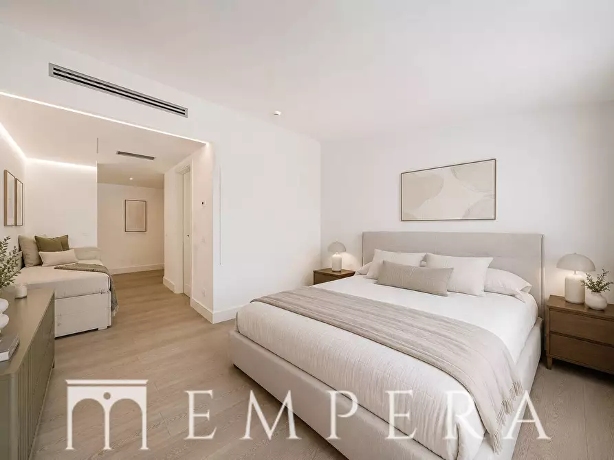 Immagine 8 di Villa in vendita  in via ardeatina a Roma