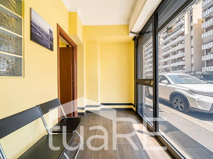 Immagine 9 di Negozio in vendita  in Via Del Forte Tiburtino a Roma