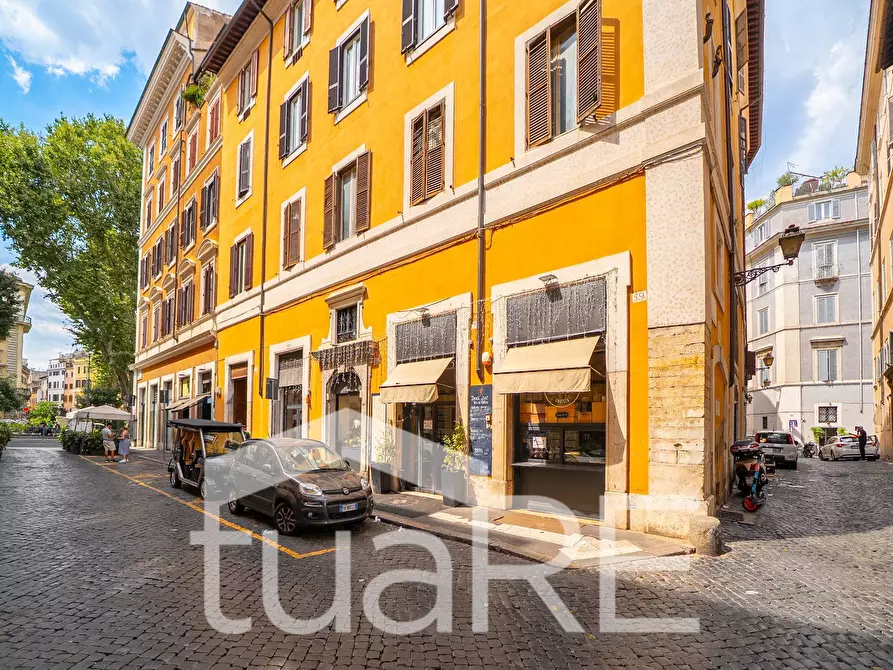 Immagine 3 di Appartamento in vendita  in Via Del Portico D'ottavia a Roma