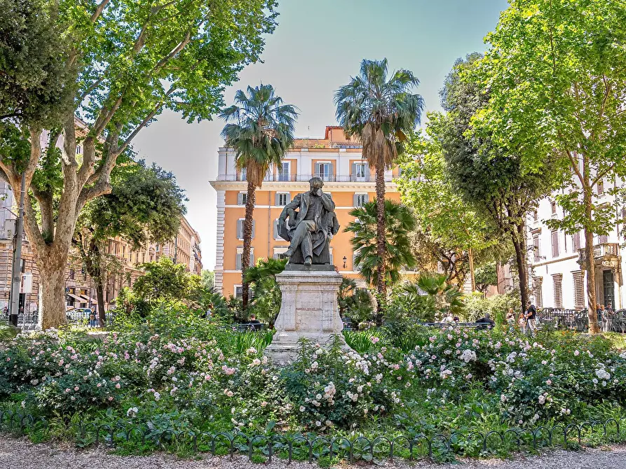 Immagine 9 di Appartamento in vendita  in Via Del Portico D'ottavia a Roma