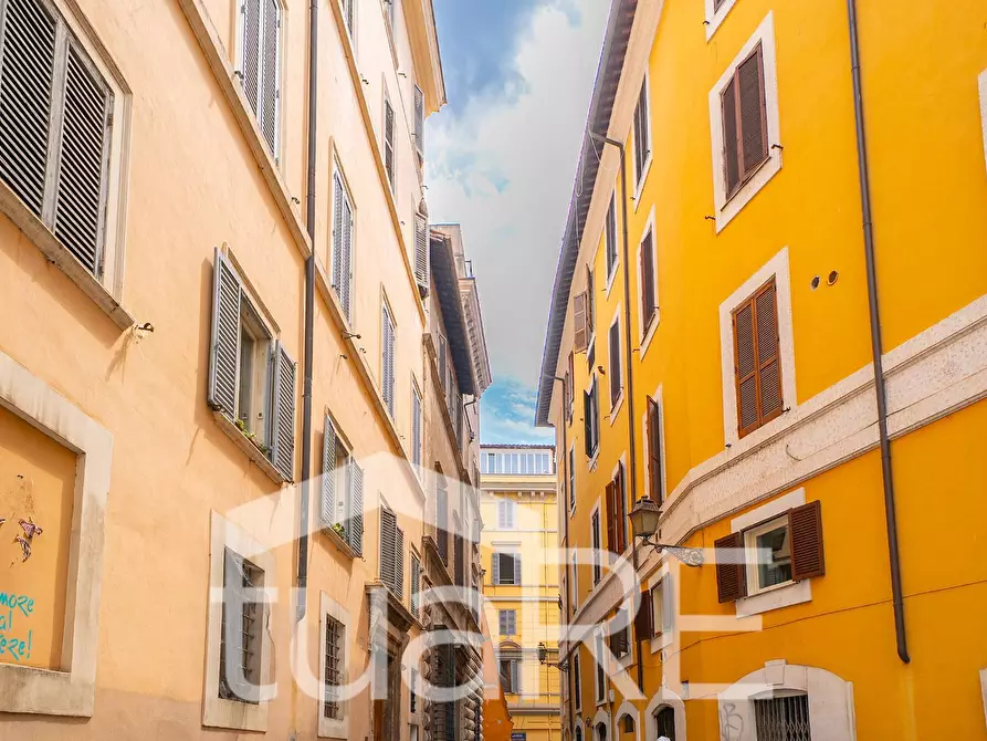Immagine 11 di Appartamento in vendita  in Via Del Portico D'ottavia a Roma