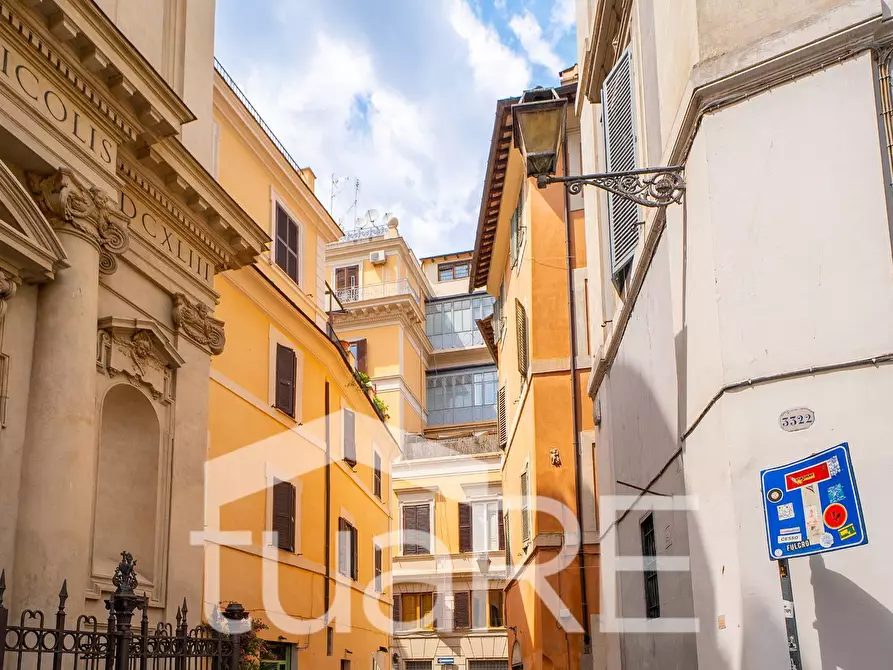 Immagine 12 di Appartamento in vendita  in Via Del Portico D'ottavia a Roma