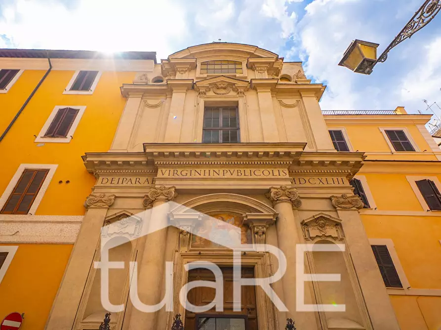 Immagine 13 di Appartamento in vendita  in Via Del Portico D'ottavia a Roma