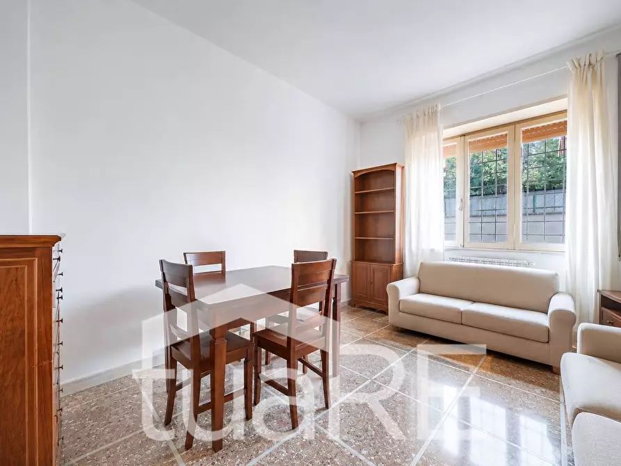 Immagine 2 di Appartamento in vendita  in Viale Platone a Roma