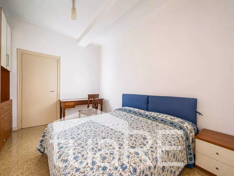 Immagine 4 di Appartamento in vendita  in Viale Platone a Roma