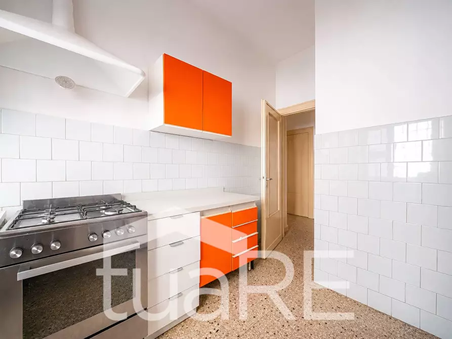 Immagine 6 di Appartamento in vendita  in Viale Platone a Roma