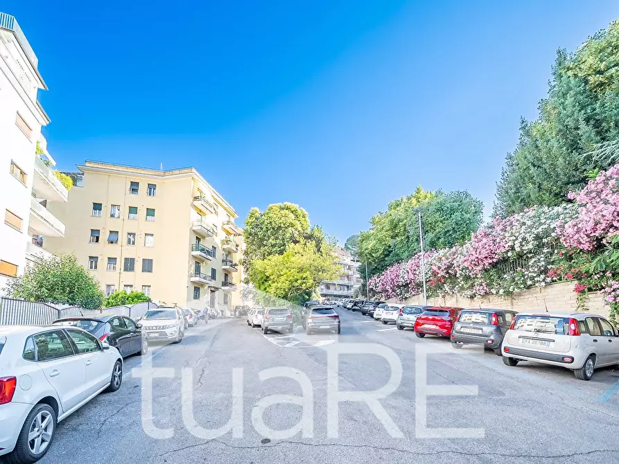 Immagine 11 di Appartamento in vendita  in Viale Platone a Roma