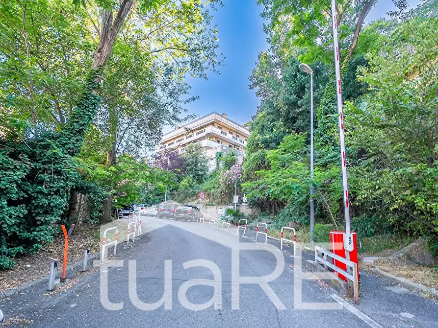 Immagine 12 di Appartamento in vendita  in Viale Platone a Roma
