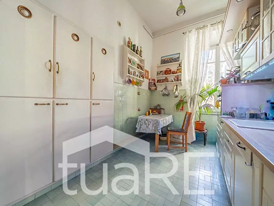 Immagine 7 di Appartamento in vendita  in Via Sebino a Roma