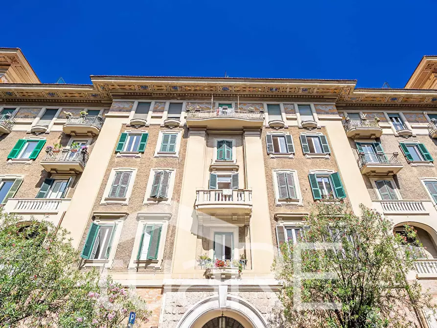 Immagine 9 di Appartamento in vendita  in Via Sebino a Roma