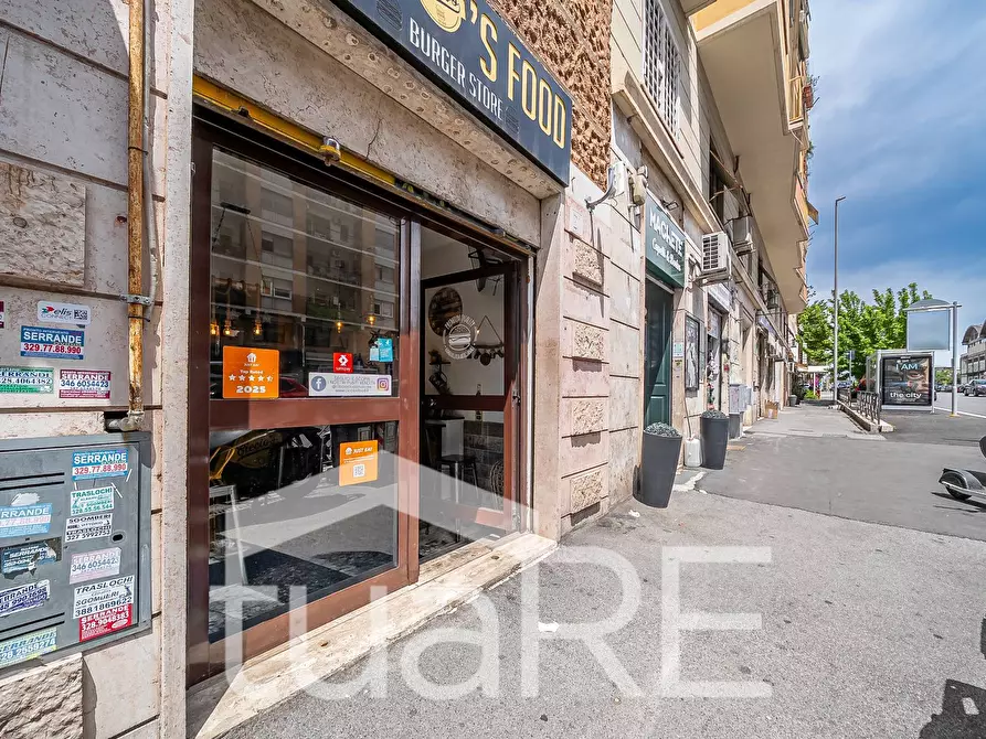 Immagine 6 di Negozio in vendita  in Via Antonio Pacinotti a Roma