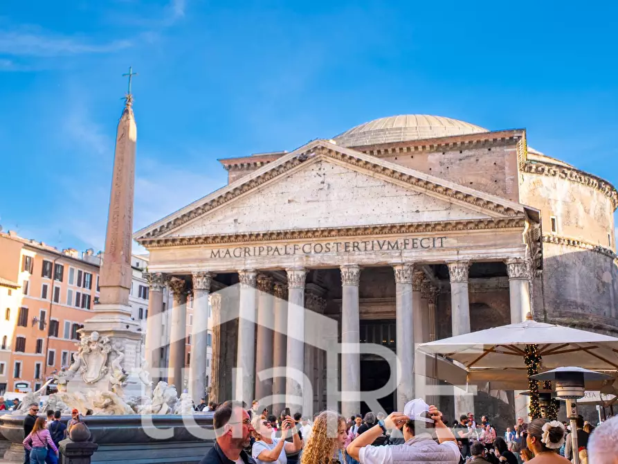 Immagine 6 di Negozio in vendita  in Piazza Della Rotonda a Roma