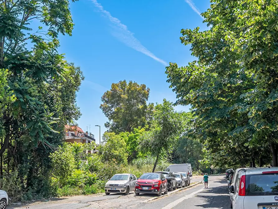 Immagine 19 di Box auto in vendita  in Via Enrico Cruciani Alibrandi a Roma