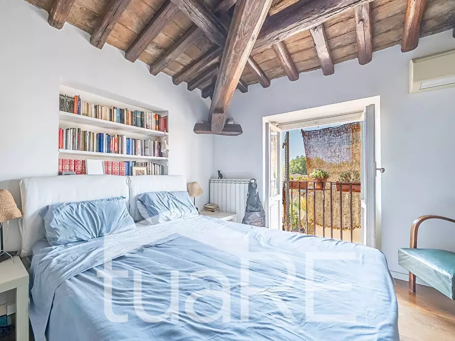 Immagine 8 di Attico in vendita  in Piazza Di Santa Maria In Trastevere a Roma