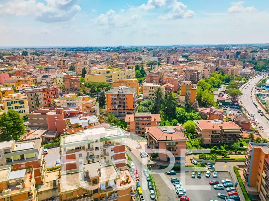 Immagine 14 di Appartamento in vendita  in Via San Melchiade Papa a Roma