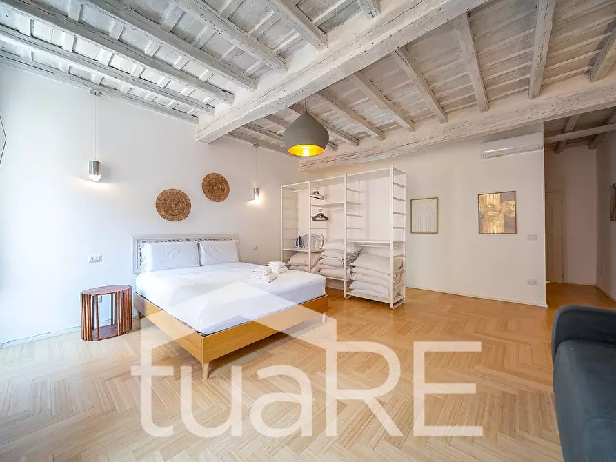 Immagine 4 di Appartamento in vendita  in Borgo Pio a Roma