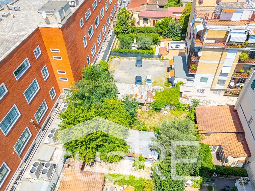 Immagine 5 di Terreno residenziale in vendita  in Via Dei Prati Della Farnesina a Roma