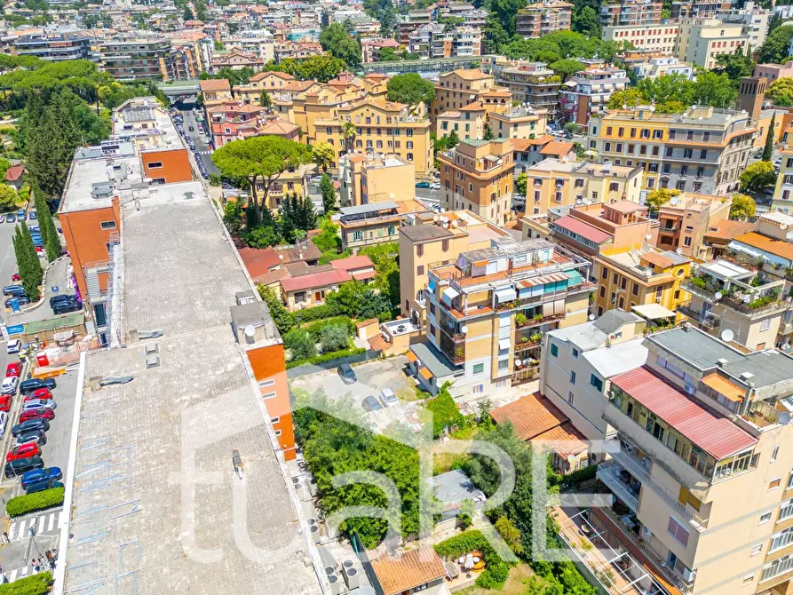 Immagine 21 di Terreno residenziale in vendita  in Via Dei Prati Della Farnesina a Roma