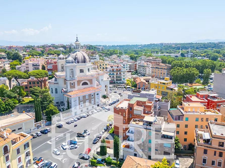 Immagine 22 di Terreno residenziale in vendita  in Via Dei Prati Della Farnesina a Roma