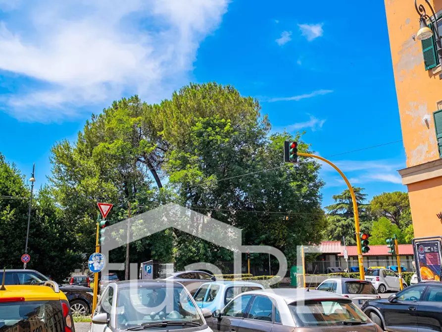 Immagine 15 di Box auto in vendita  in Via Guglielmo Calderini a Roma