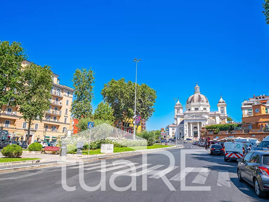 Immagine 10 di Appartamento in vendita  in Piazzale Di Ponte Milvio a Roma