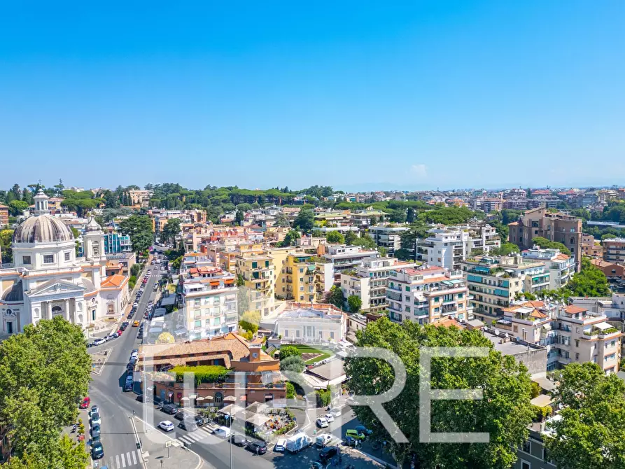 Immagine 15 di Appartamento in vendita  in Piazzale Di Ponte Milvio a Roma